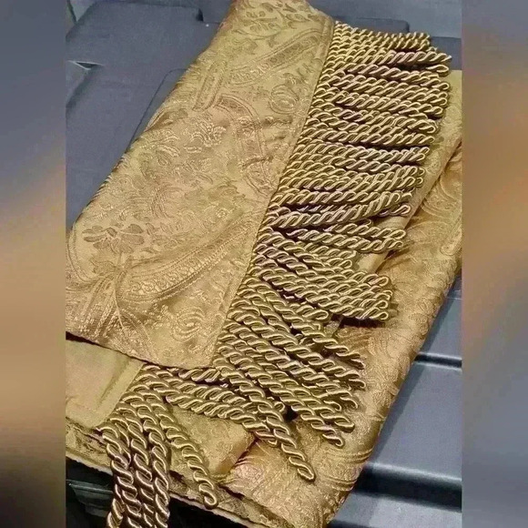 Luxury  Lined Damask gold Table Runners with Multi-Tassels fringes - Picture 1 of 7